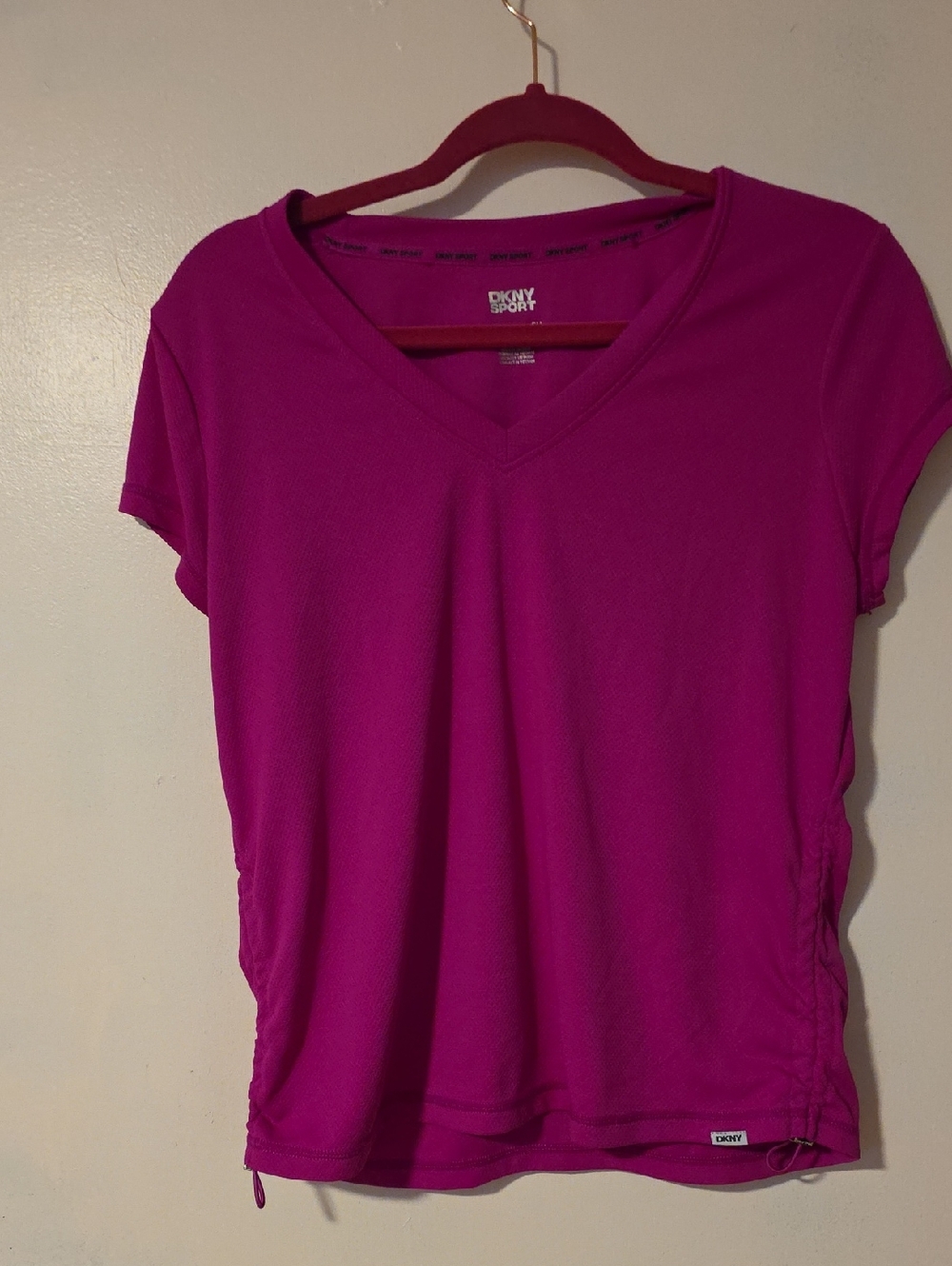 DKNY Sport Magenta V-Neck Short Sleeve Top